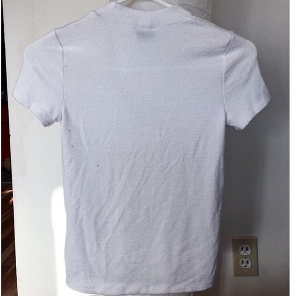 all white Aritzia Wilfred Free Robillard V-neck choker keyhole cut-out tshirt - Picture 2 of 2